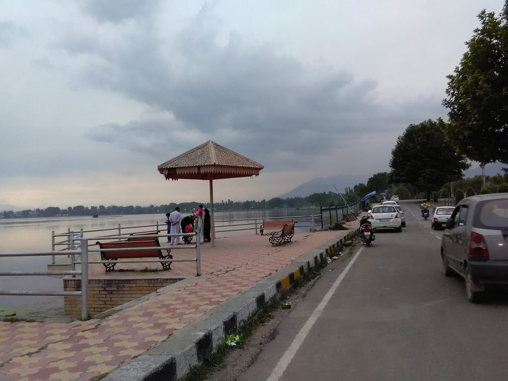 Kashmir, Dal Lake, Serenity, Peace, Lockdown, Covid, Srinagar, kashmir, Fax Thief, Satya Pal Malik, Kashmir Travel and Tourism